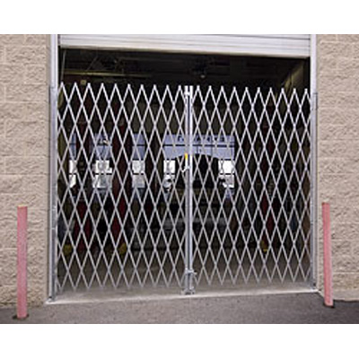 Blockader gates BG-P870 Gate Blockader gates BG-P870 pair folding security gate