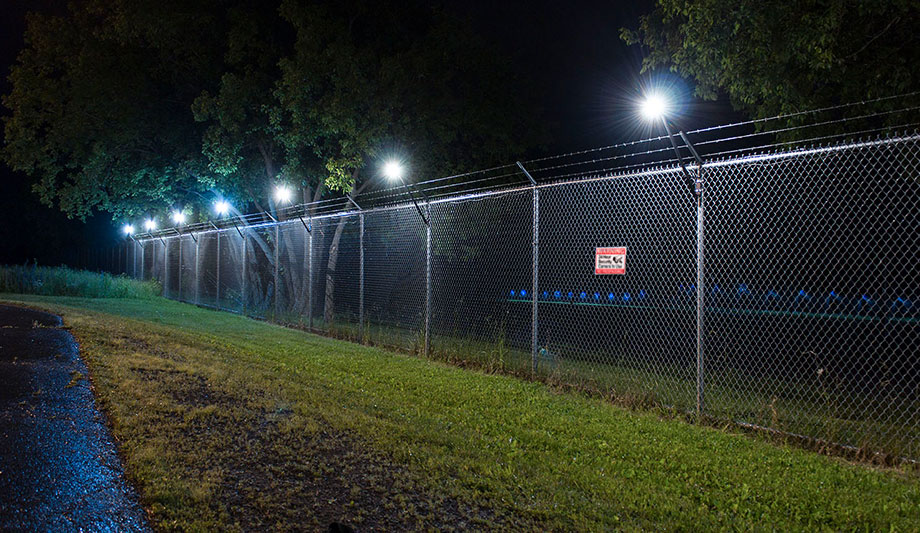 Senstar Lm100 Perimeter Lighting And Sensing Solution Security Senstar Lm100 Perimeter Lighting And