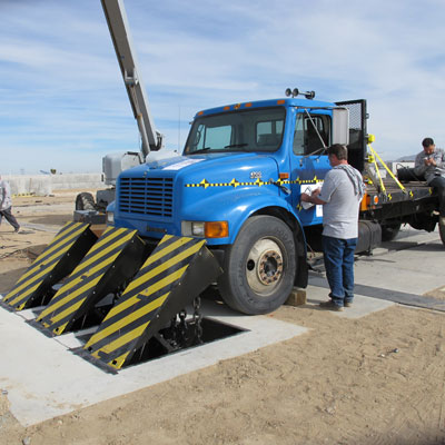 Delta Scientific HD2055 Barricade Delta’s newest EM-controlled anti-terrorist crash barrier provides less than zero penetration