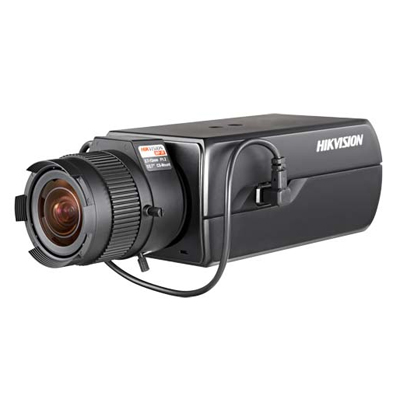 Hikvision DS-2CD6026FHWD-(A) IP camera Hikvision DS-2CD6026FHWD-(A) 2MP Low-Light IP Camera