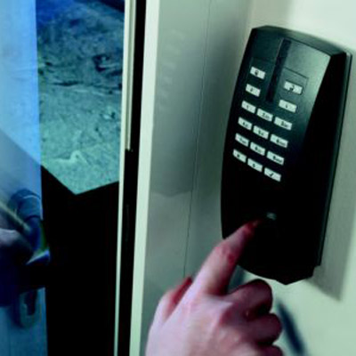 Honeywell Security Accentic IK3 Reader Intruder alarm system control panel Innovative security solutions for private homes and complex commercial buildings by Honeywell Security